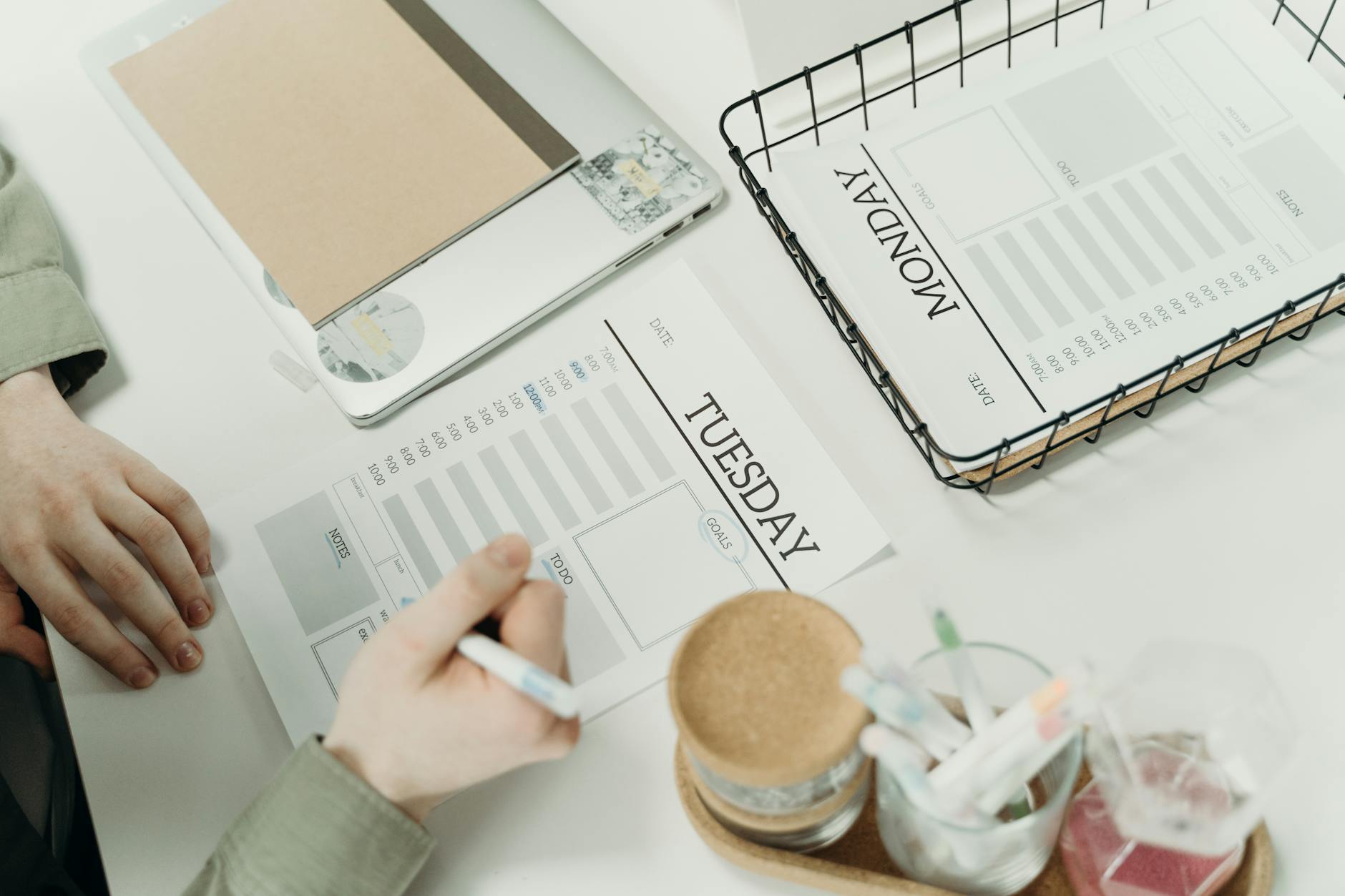 Weekly Insights That Turn Job Seekers into Winners